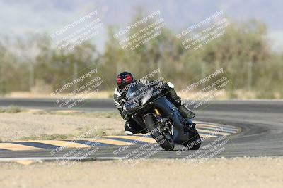 media/Nov-16-2025-Race Pace (Sun) [[8c5fa54630]]/Verified Riders/2-Turn 7 (945am)/